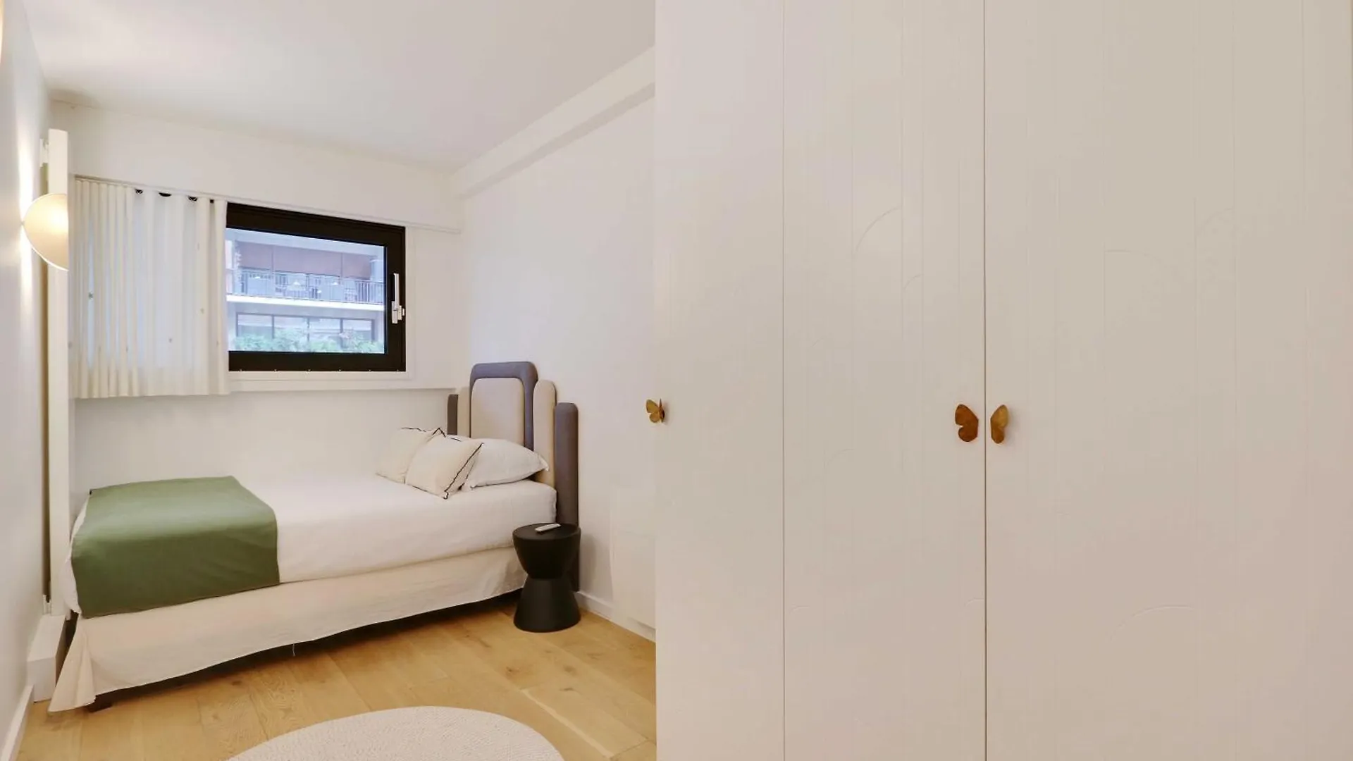 Passy - Eiffel Tower - Amazing 2Br With Garden Apartment Paris