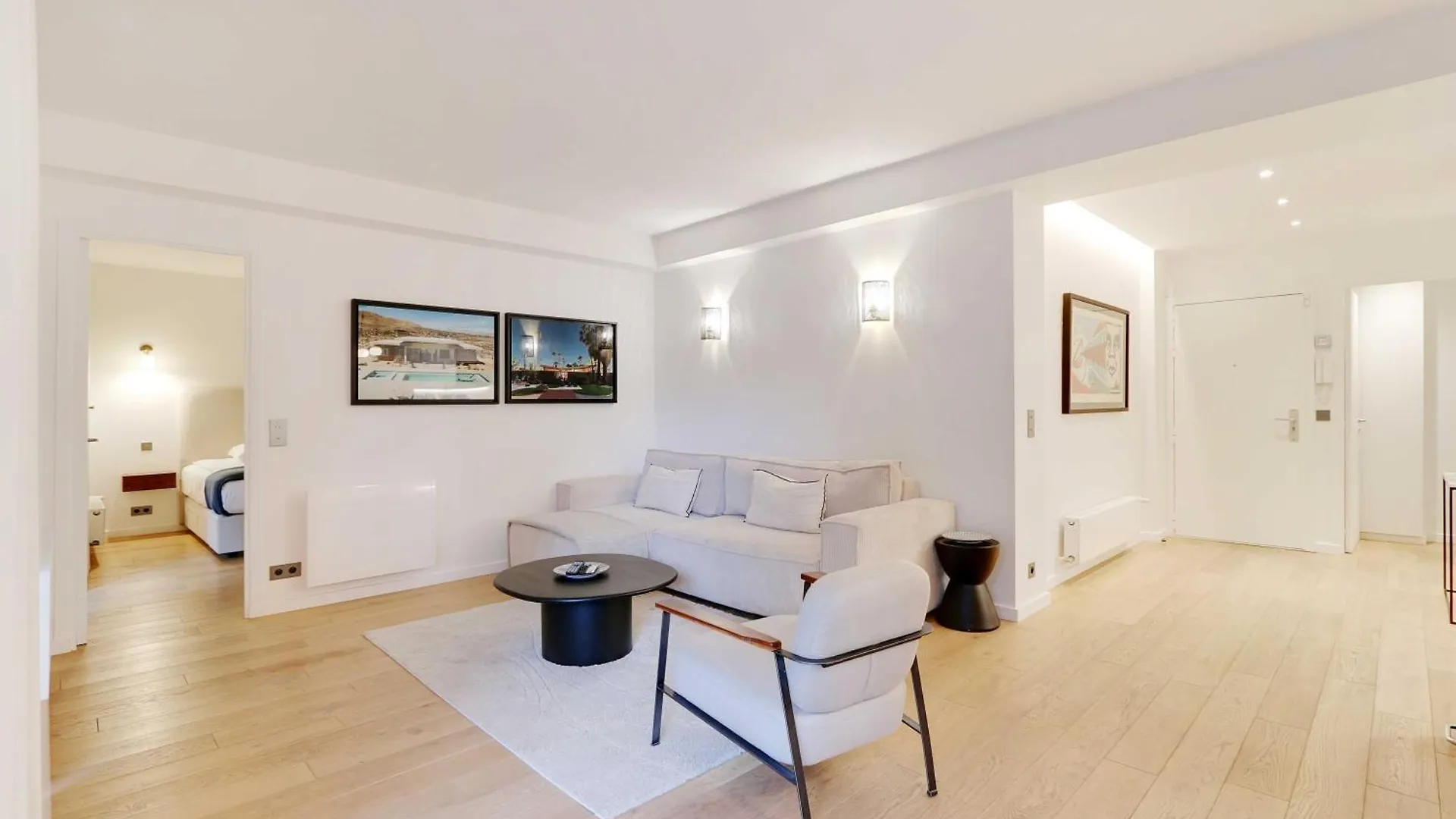 Passy - Eiffel Tower - Amazing 2Br With Garden Apartment Paris